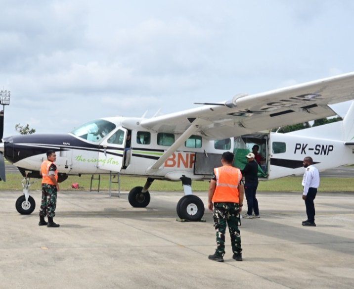 Satgas Udara Lanud Roesmin Nurjadin Terus Gencarkan OMC, Percepat Pembasahan Lahan Riau