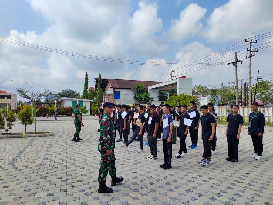 Semangat nasionalisme dan pembentukan karakter menjadi materi utama yang diterima ratusan mahasiswa