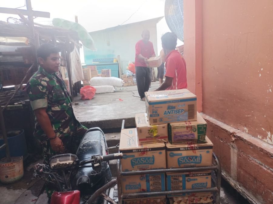 Serda Benny Ingatkan Buruh Pelabuhan Moro Utamakan Keselamatan Kerja
