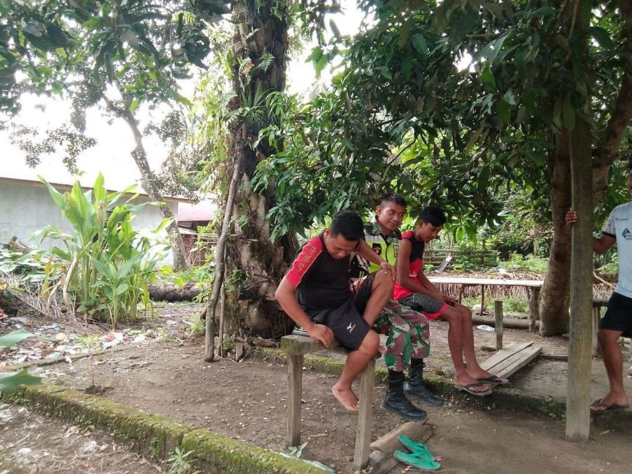 Serda Jama Anur Jalin Komsos Bersama Pemuda Atlet Jalur Desa Pulau Jambu