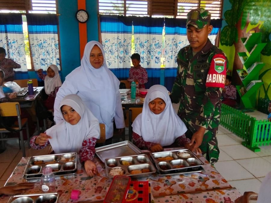 Serda Suirwansah Awasi Langsung Penyaluran MBG di Sungai Salak