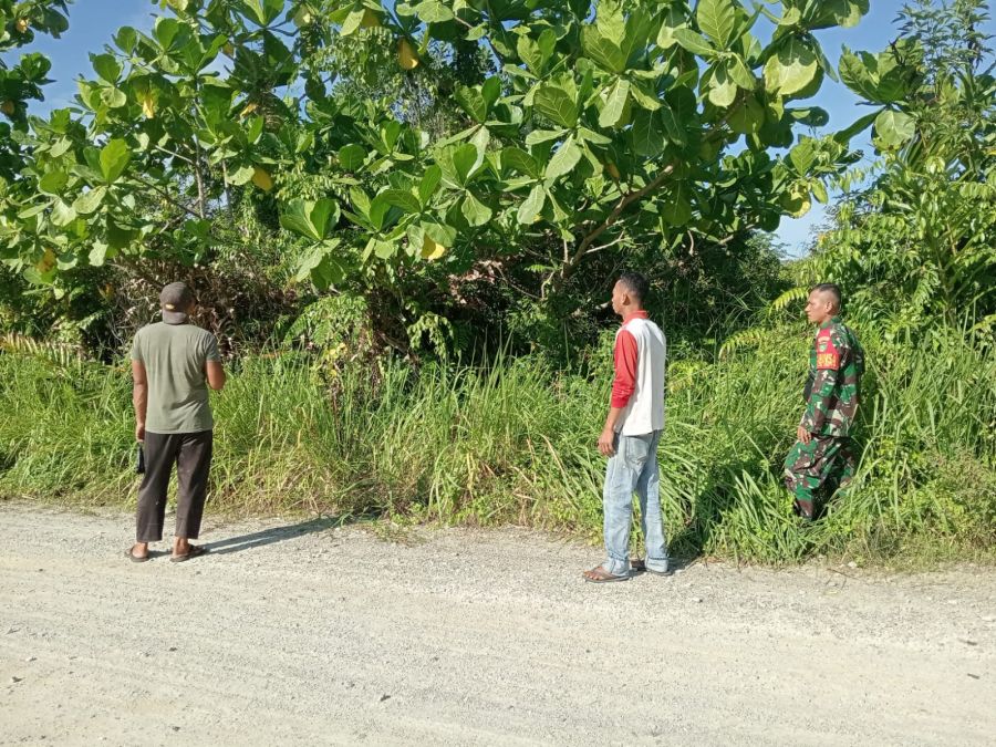 Serka A. Harianja Keliling Kampung Banglas untuk Cegah Kebakaran Lahan