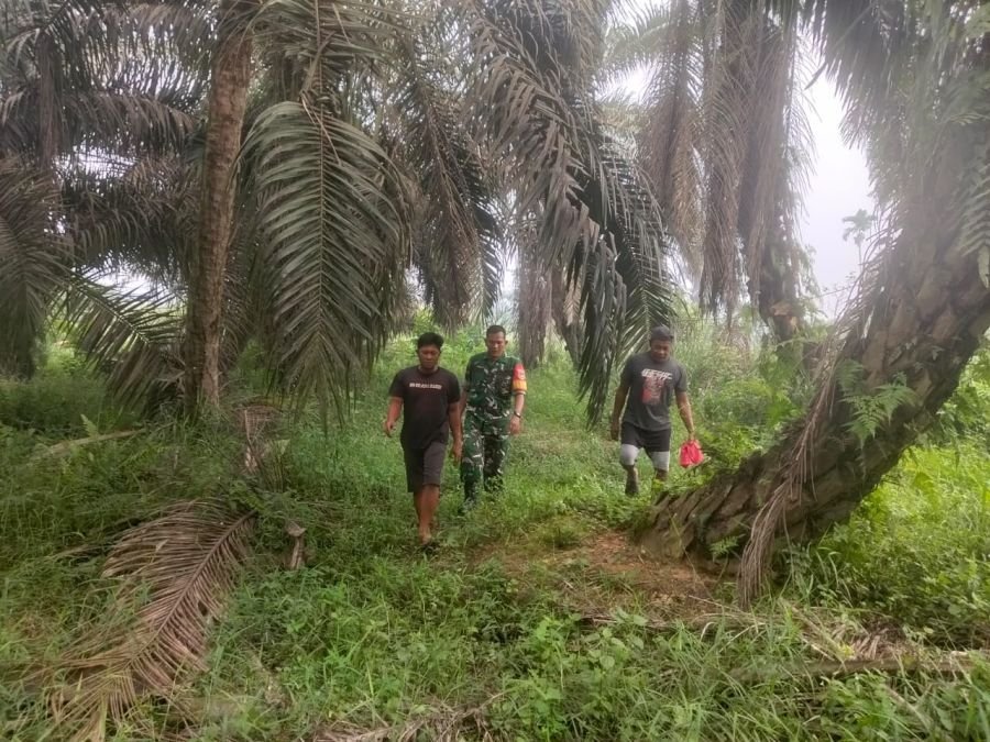 Serka Abdon Pardosi, Babinsa Koramil 04/Perawang Perkuat Kesiapsiagaan Warga Hadapi Karhutla