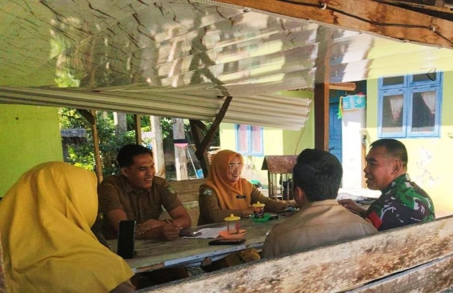 Serka Dedy Junianto Melaksanakan Komsos bersama Nakes