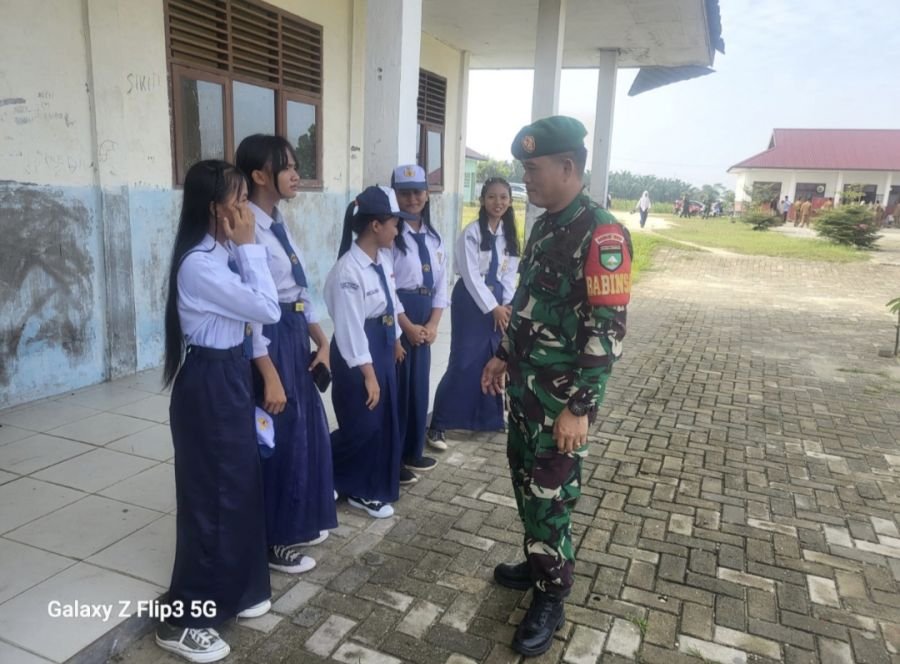Serka Hermanto Ajak Siswa SMPN 4 Seikijang Jauhi Pergaulan Negatif