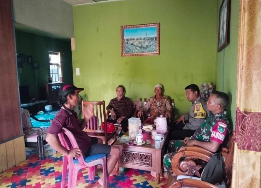 Serka Jondri Babinsa 01/Tembilahan Gandeng Warga Awasi Aktivitas Anak Muda