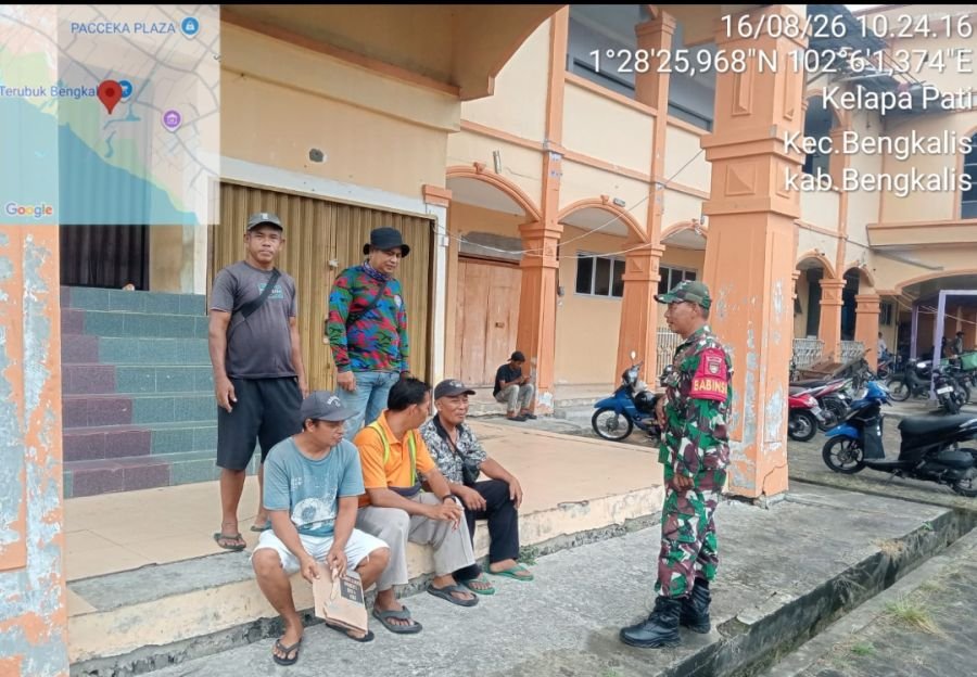 Serka Subarianto Babinsa Koramil 01/Bengkalis Melaksanakan komsos kampung pancasila