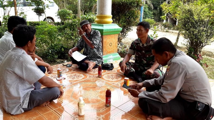 Serma Abdul Hasyim Rangkul Warga Suka Maju, Perkuat Sinergi TNI dan Masyarakat