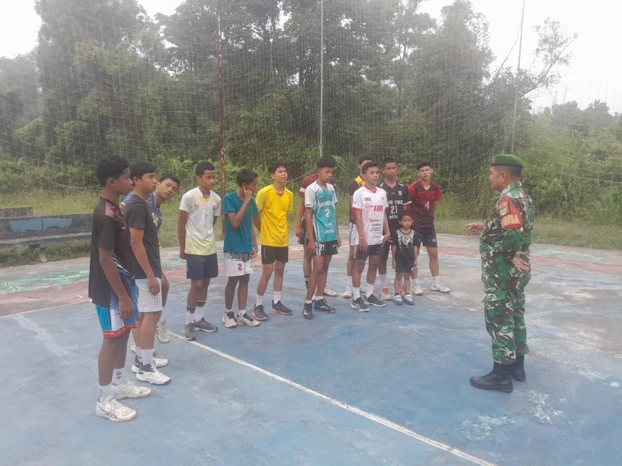 Serma Fauzi Sosialisasikan kepada Masyarakat tentang Nilai Pancasila di Kelurahan Batang Serosa