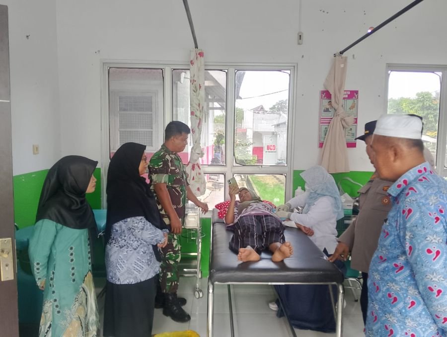 Serma SE Saragih Babinsa Koramil 01/Bangkinang Hadiri Kegiatan KB Kesehatan di Puskesmas Salo