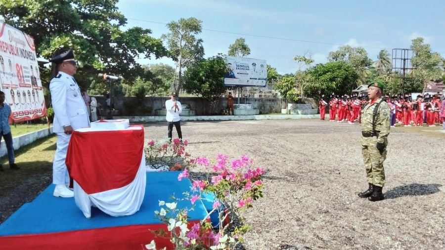 Babinsa Koramil 01/BKN Pimpin Upacara HUT RI ke-81 di Kecamatan Salo
