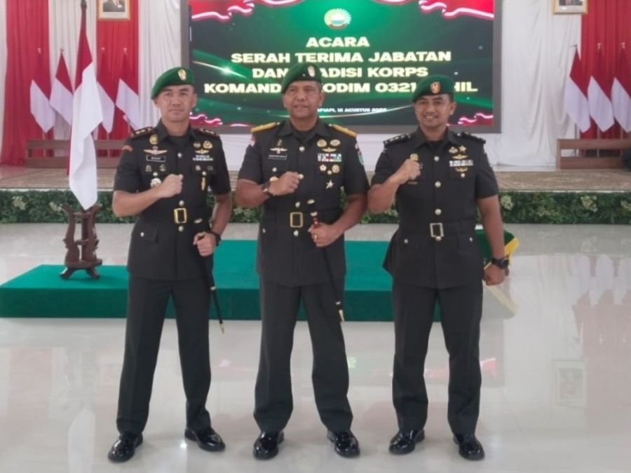 Sertijab Dandim 0321/Rohil, Letkol Inf M. Ricky Prawiratama Resmi Pegang Tongkat Komando