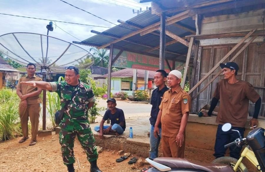 Sertu Abdul Hakim Melaksanakan Komsos