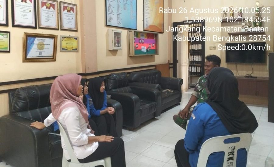 Sertu Alimran komsos di Kampung Pancasila desa Jangkang kec.bantan kabupaten Bengkalis