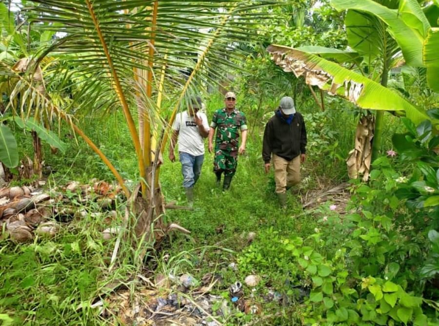 Sertu Bendri A Sosialisasi Bahaya Karhutla di Tapal Batas Pulau Kijang