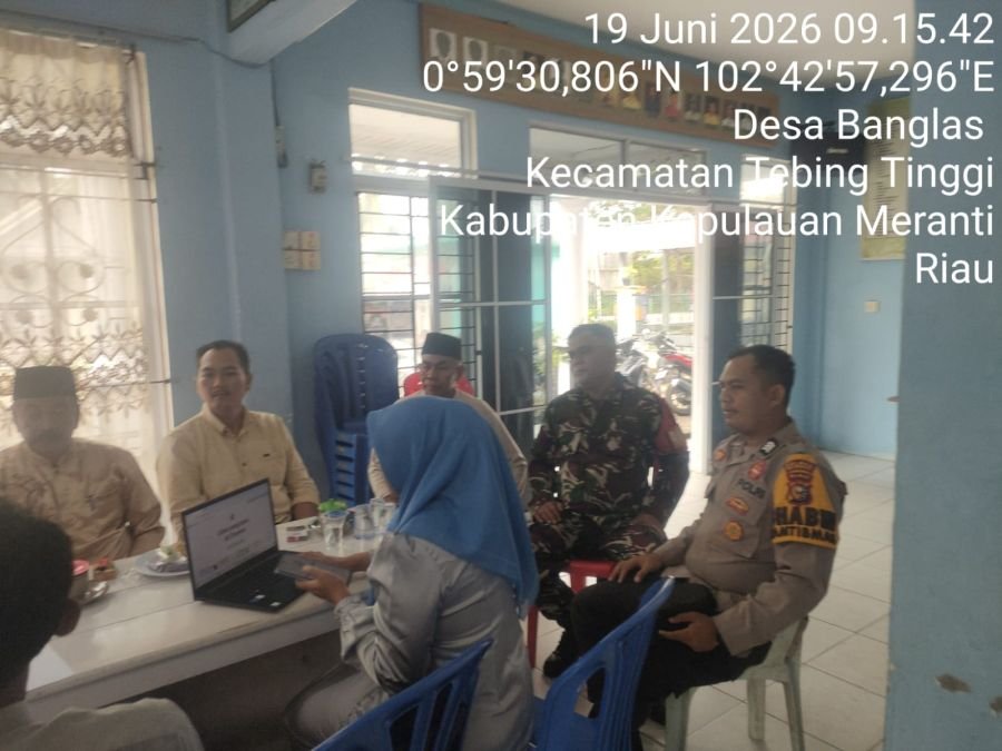 Sertu Herman Hadir di Tengah Masyarakat Desa Banglas Sosialisasikan Undang-Undang Bela Negara