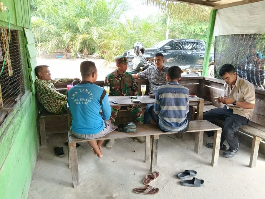 Sertu Joko Purnomo Ajak Warga Bencah Umbai Peduli Kesehatan dan Kebersihan Lingkungan