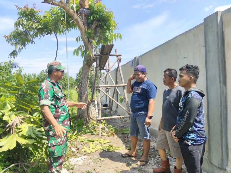Siaga Penuh Hadapi Musim Kemarau, Babinsa Tebing Tinggi Okura Gencarkan Patroli dan Edukasi Warga