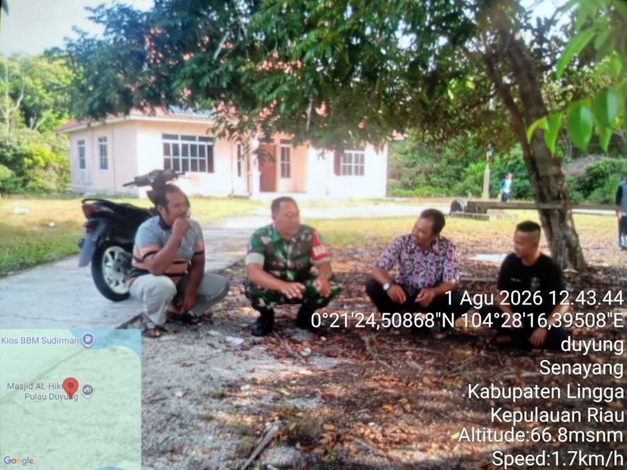 Silaturahmi Babinsa Perkuat Kemanunggalan TNI-Rakyat, Wujudkan Ketahanan Wilayah Desa Pulau Duyung