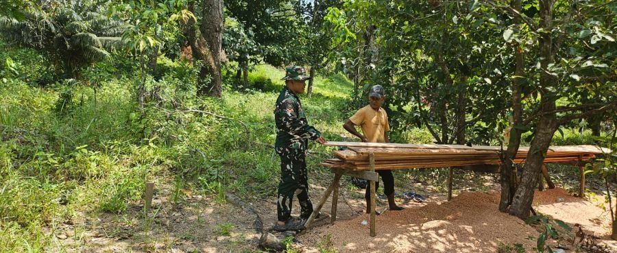 Silaturahmi dan Pembinaan kepada Pengrajin Kayu Guna Menjaga Kamtibmas serta Cegah Karhutla