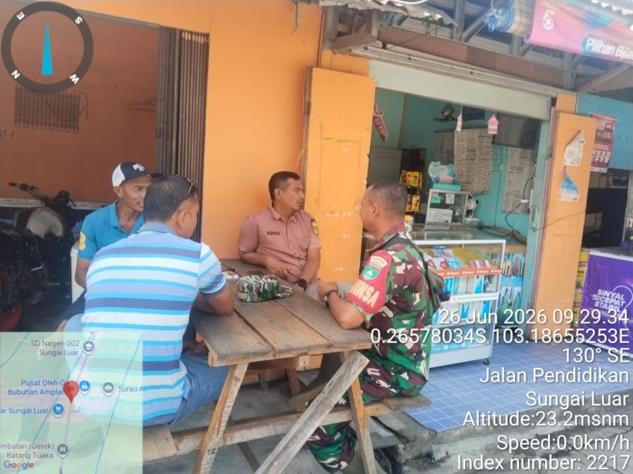 Silaturahmi dengan Warga Lewat Komsos di Desa Sungai Luar