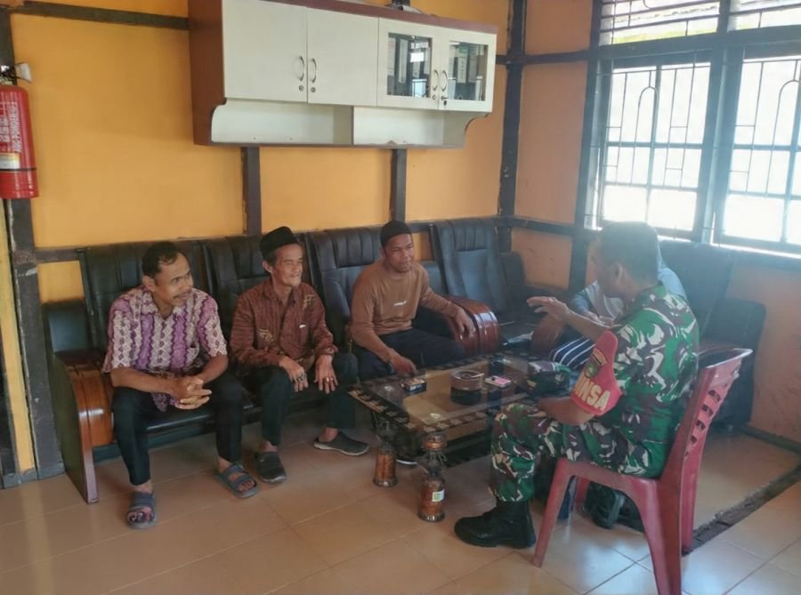 Sinergi Babinsa 01/Tbh Serka Masri dan Aparatur Desa Dorong Kualitas SDM Masyarakat