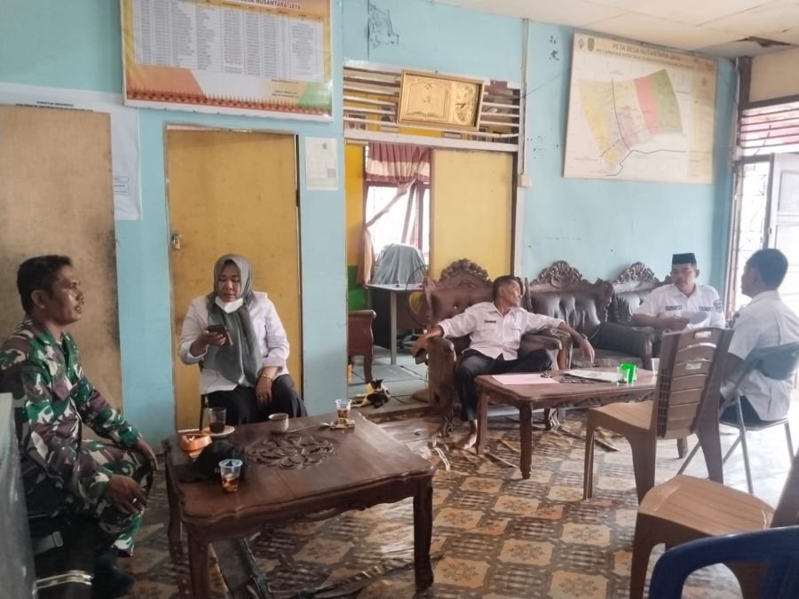 Sinergi Babinsa 09/Kemuning dan Perangkat Desa Lintas Utara Terus Diperkuat Melalui Komsos