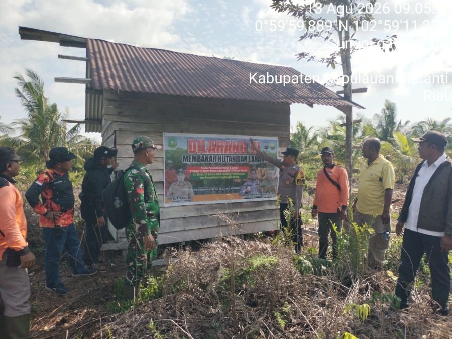 Sinergi Babinsa, Bhabinkamtibmas, dan BPBD Meranti patroli di Desa sungai gayung kiri