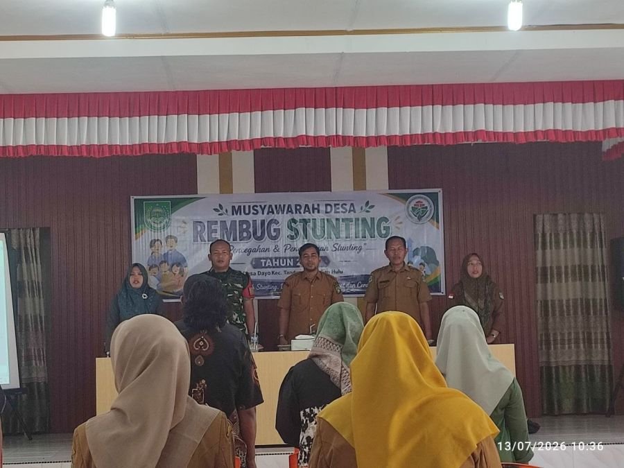 Sinergi Lintas Sektor, Babinsa Bersama Camat Tandun Hadiri Rembuk Stunting di Desa Dayo