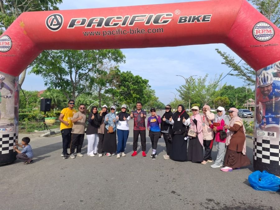 Sinergi Lintas Sektoral, Kodim 0321/Rohil Bersama IWAPI dan BKMT Sukseskan Fun Run dan CFD di Taman