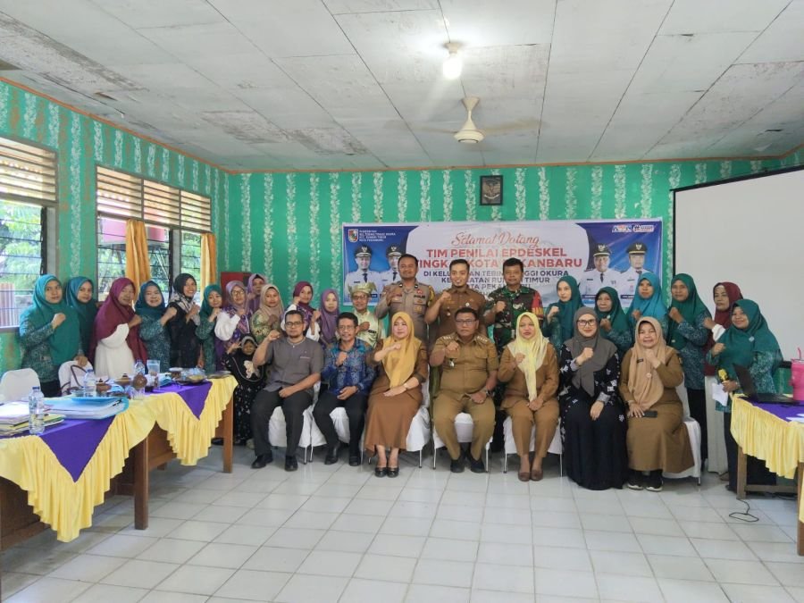Sinergi Pemerintah dan TNI Menguat, Babinsa Dampingi Penilaian EPDESKEL Tebing Tinggi Okura
