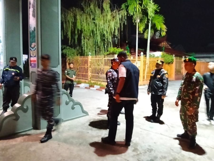 Personel Gabungan TNI-Polri dan Kecamatan Bangko Sisir Titik Rawan Malam Hari