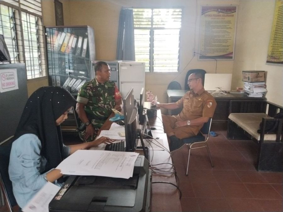 Sinergi TNI dan Kelurahan Diperkuat, Babinsa Tampan Bahas Situasi Wilayah