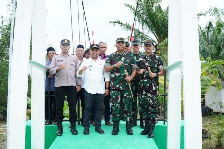 Sinergi TNI dan Rakyat, Danrem 031/WB Resmikan Jembatan Perintis Garuda di Indragiri Hilir