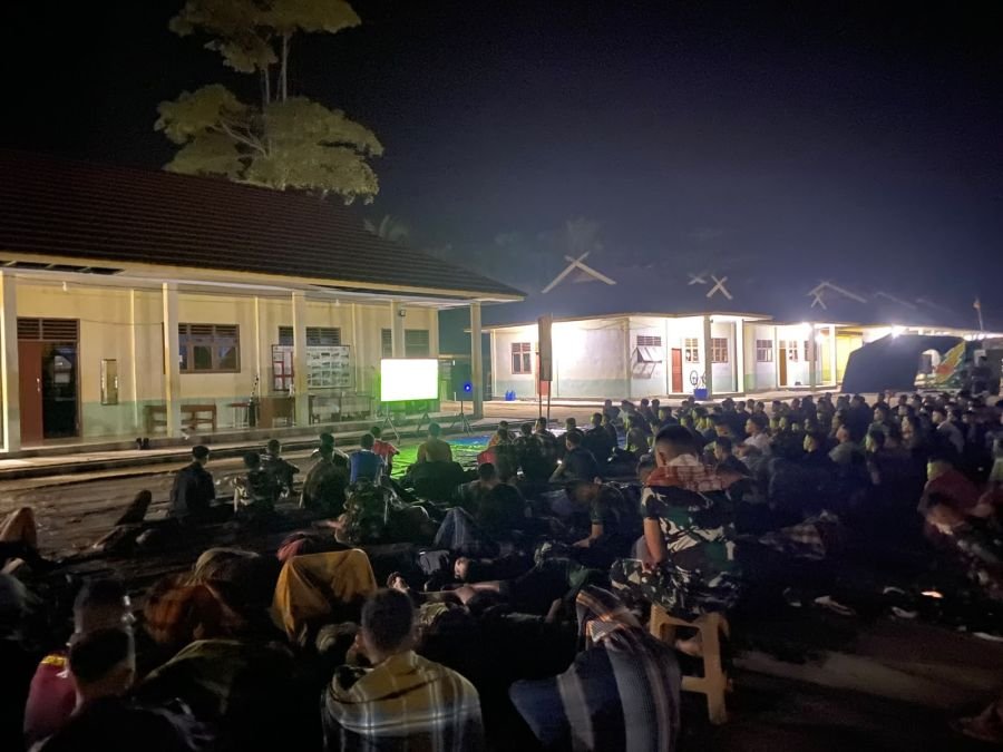 Spanyol vs Prancis, Nobar Yonif TP 953/HR Pererat Kebersamaan Warga