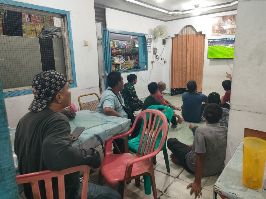 Suasana Hangat di Kediaman Warga! Nobar Piala Dunia Jadi Ajang Pererat Silaturahmi dan Jaga Kekompak