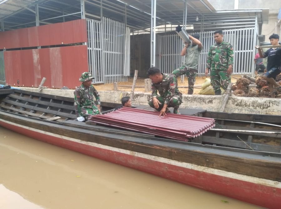 Sukseskan TMMD Ke-130, Kodim 0314/Inhil Langsir Material Melalui Jalur Darat dan Laut
