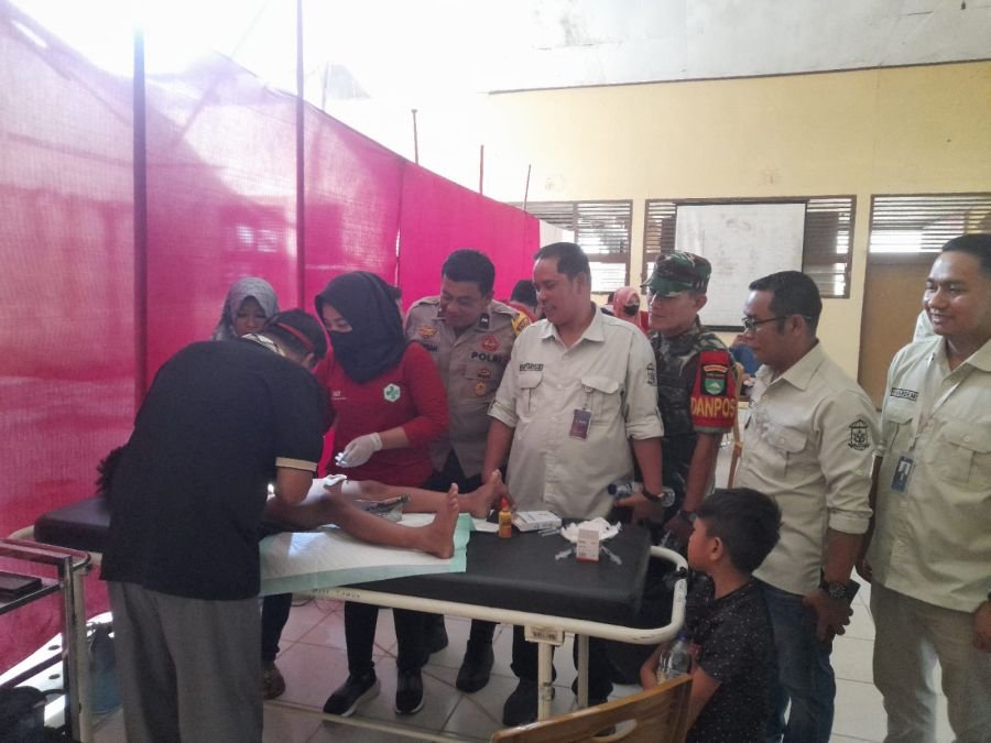 Sunat Massal Digelar, Babinsa Pastikan Warga Terlayani