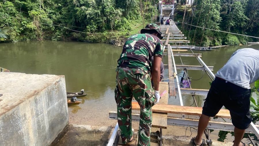 Tahap Finishing Jembatan Gajah Bertalut, Satgas Mulai Rakit Lintasan Utama