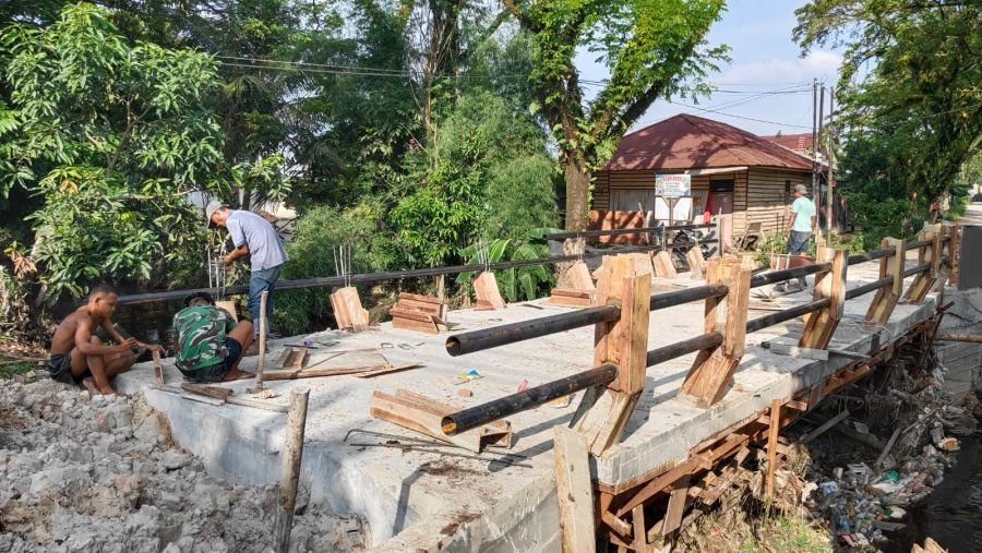 Tahap Pemasangan Railing, Pembangunan Jembatan Garuda Beton Terus Dikebut