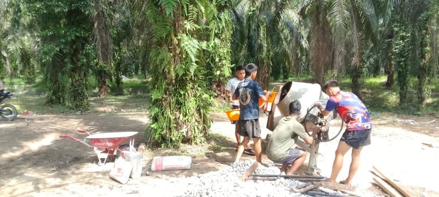 Tak Kenal Panas, Pengerjaan Jembatan Garuda Terus Berjalan