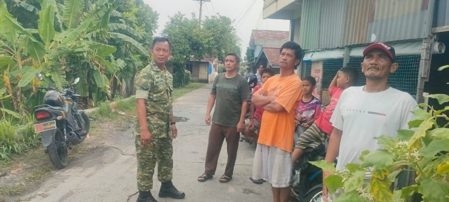 Tak Sekadar Hadir, Babinsa Sertu M. Isak Ajak Warga Tanjung Datuk Bersatu Jaga Kampung Tetap Kondusi