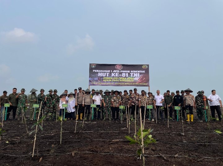Tanam Mangrove Serentak, Kasdim 0303/Bengkalis: Menjaga Alam Adalah Bagian dari Pengabdian TNI