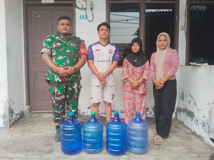 Tanggulangi Krisis Air Bersih, Kodim 0314/Inhil Salurkan Bantuan Air ke Kelurahan Selensen