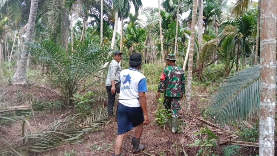 Tapal Batas Pasenggerahan Aman, Serka Yadi Yanto Ajak Warga Tolak Bakar Lahan