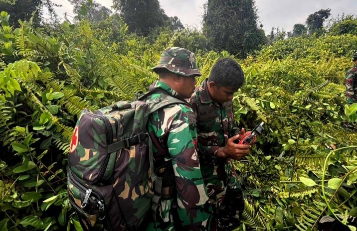 TEMBUS HUTAN HABITAT HARIMAU, PRAJURIT DARI LANUD RSN BERGERAK PADAMKAN KARHUTLA