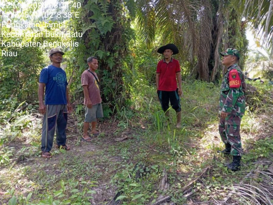 Terus Galakkan Patroli Karhutla di Wilayah Binaan, Babinsa dan MPA Sisir Daerah Rawan Terbakar