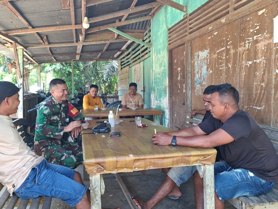 Terus Jaga Hubungan Baik, Babinsa Koramil 08/KM Laksanakan Komsos Bersama Warga Binaan