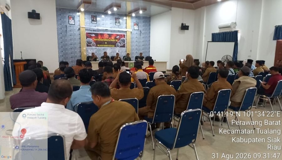Tim Mabes TNI Gelar Penyuluhan Karhutla di Kecamatan Tualang Kabupaten Siak