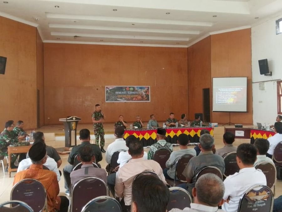 Tim Mabes TNI Gencarkan Pencegahan Karhutla Bersama Warga Benai